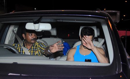 varun snapped outside his gym