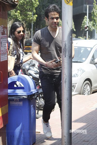 tusshar kapoor was spotted with a mystery girl outside bastian on sunday