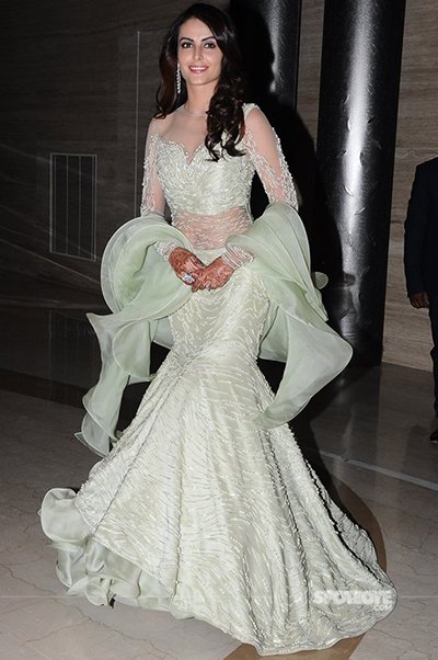 mandana karimi wearing her wedding dress