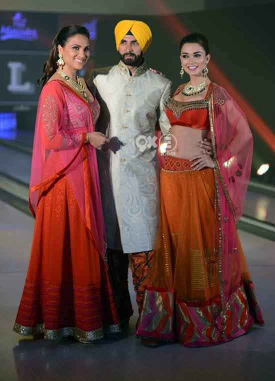 lara dutta akshay kumar amy jackson walk the ramp for jj valaya