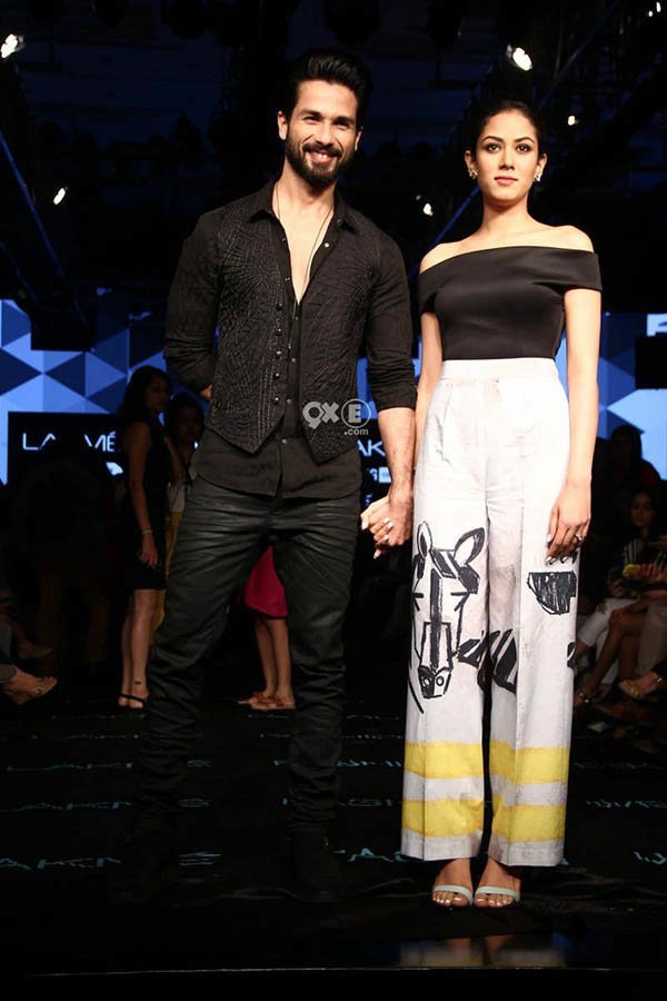 shahid kapoor and mira rajput turned showstopper for masaba gupta at lakme fashion week 2015