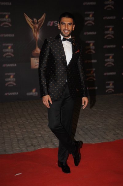 ranveer singh black suit