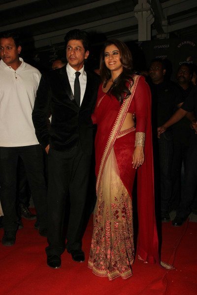 shah rukh khan and kajol at an event