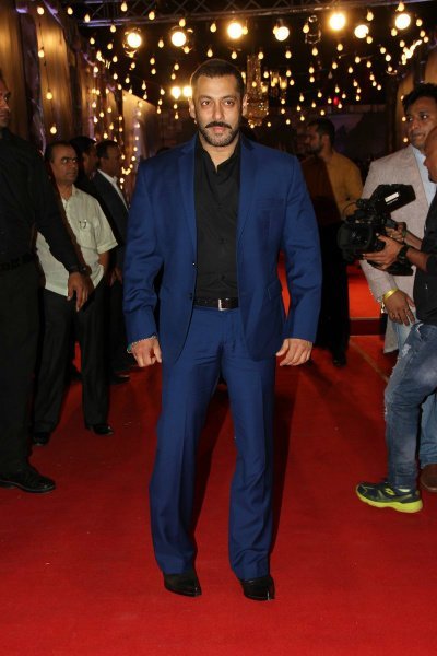 salman khan in an blue suit at an awards event