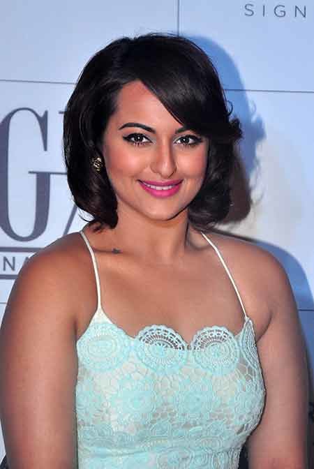 sonakshi sinha at bmw event