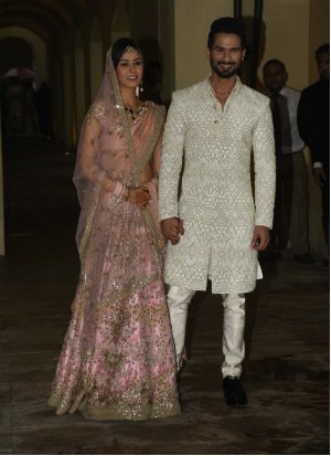 shahid kapoor and mira rajput snapped at their wedding reception
