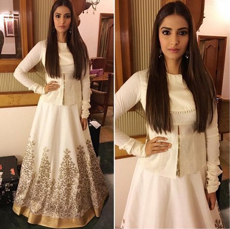 sonam kapoor in white and gold rohit bal look