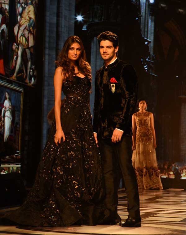 sooraj and athiya had their debut ramp at bmw bridal fashion week