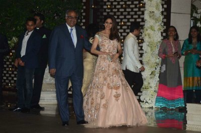 boney kapoor sridevi at ambani s party boney kapoor sridevi at ambani s party