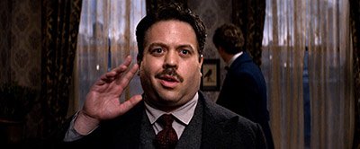 Dan_Fogler_as_Jacob_Kowalski_in_A_still_from_Fantastic_Beasts_And_Where_To_Find_Them.jpg