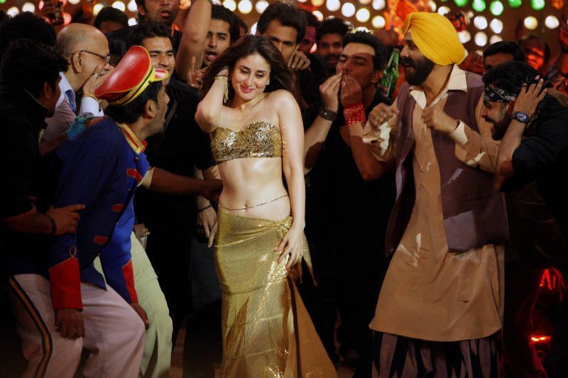 kareena s item number mera naam mary stills