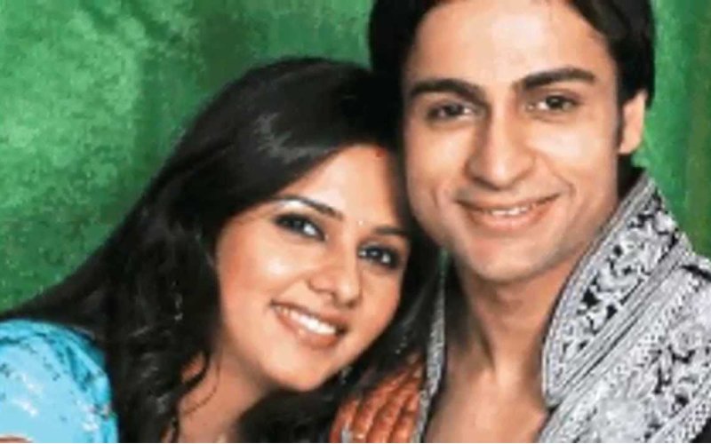 Daljeet Kaur Gets Nostalgic On Her Last Wedding Anniversary With Shaleen