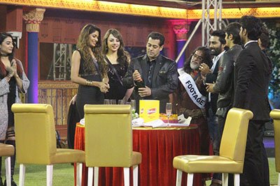 salman khan pops the champagne with bigg boss 10 contestants