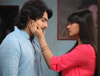 ssharad malhotra and kratika sengar intimate scene