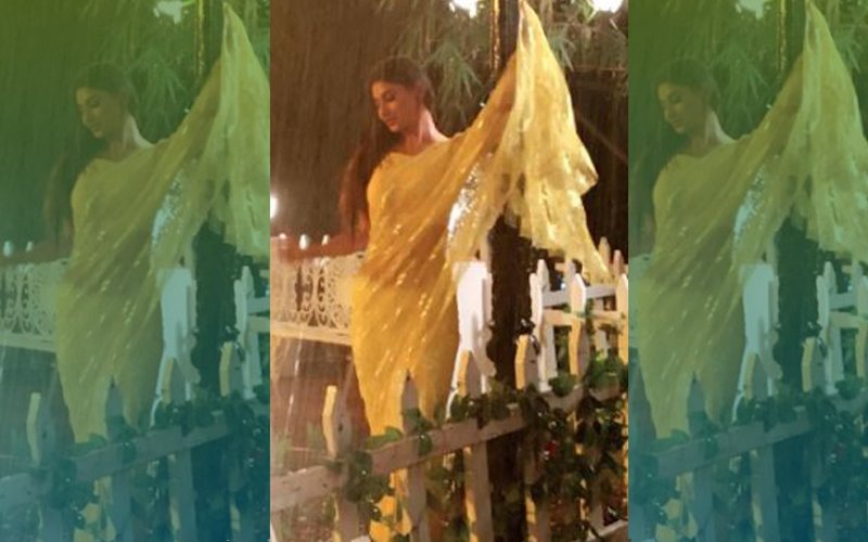 STEAMY HOT: Mouni Roy’s WET Picture Cannot Be Missed!