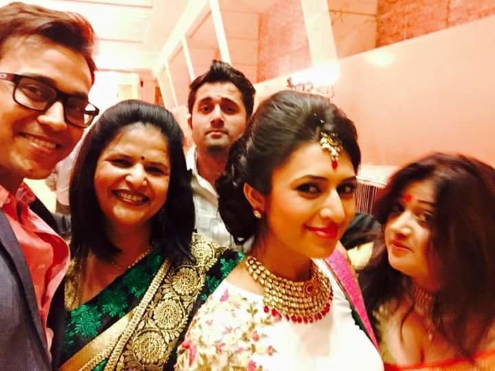 divyanka and her mother at the reception