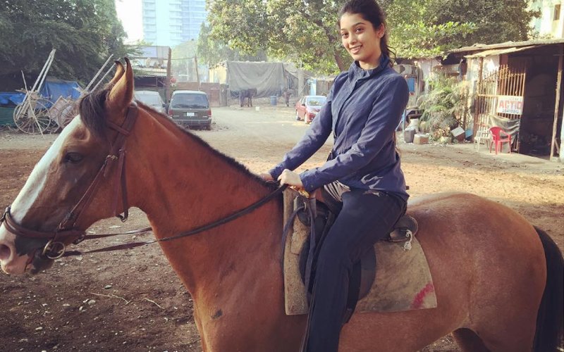 Digangana KICKED By Horse, Turns Down Show With Laksh & Rati