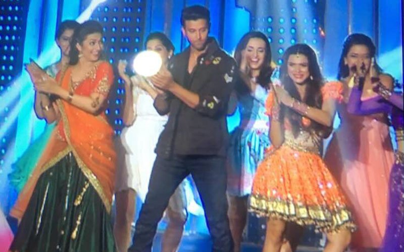IN PICS: Hrithik Roshan Is The First Celebrity Judge On Nach Baliye 8