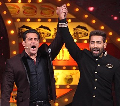 salman khan and bigg boss winner manveer gurjar