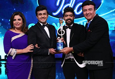 lv revanth with indian idol 9 with the judges sonu nigam farah khan and anu malik