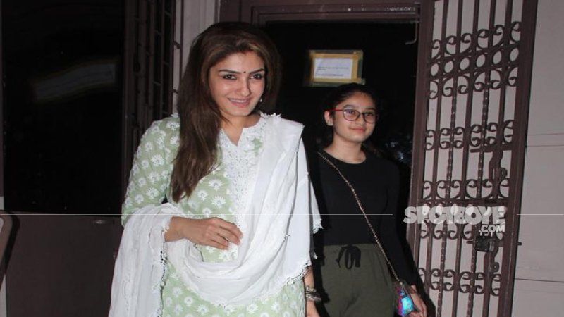 Raveena Tandon Thanks Paparazzi For Being Kind Enough To NOT Click Pictures Of Her Kids After Anushka Sharma And Virat Kohli Request The Same