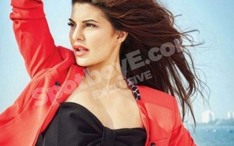 Jacqueline Fernandez jets off to Miami- and she's not alone!