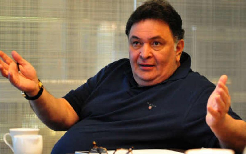 JUST IN: Congress workers protest outside Rishi Kapoor’s bungalow for his anti-Gandhi rant