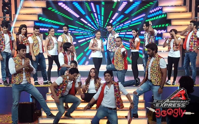 The team that dances together, stays together. Ahmedabad Express ‘passengers’ are at it