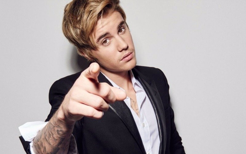 Justin Bieber says 'No' to photos with fans