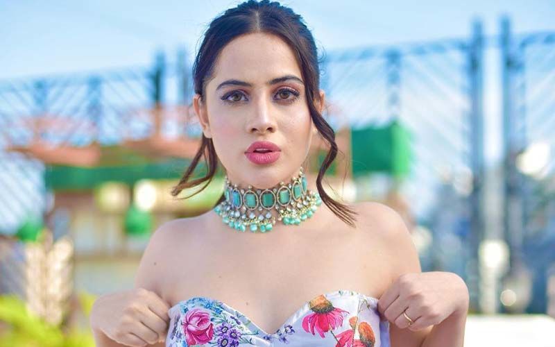 Urfi Javed Gets Trolled For Her Braless Corset And Dupatta Look, Fans Say ‘Ye Rassi Kyu Bandhi Hai!’