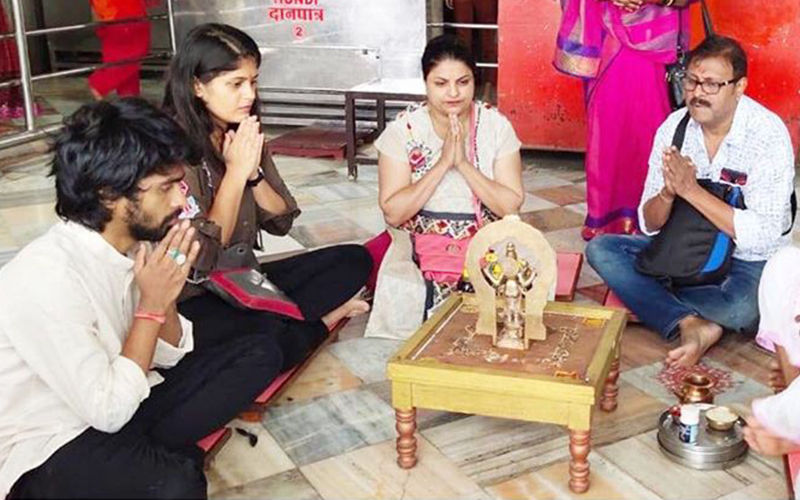 10 By 10: Prathamesh Parab Seeks Blessings Of Shanidev In Shingnapur With The Team