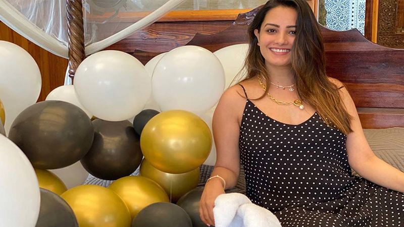 Preggers Anita Hassanandani Drops A Video Of Her Caressing Her Baby Bump, ‘BabyBumpLove’ At Its Best - WATCH