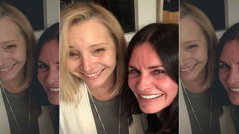 Lisa Kudrow Aka Phoebe Showers Her FRIENDS' Co-Star Courteney Cox Aka Monica With Praises On Her Birthday
