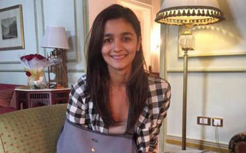 Injured Alia Sets Off For A Vacation