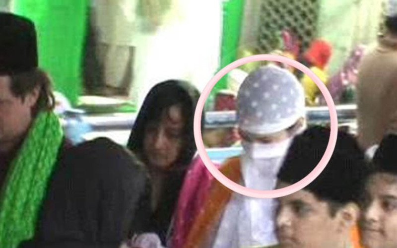 Katrina Visits  Dargah In Ajmer