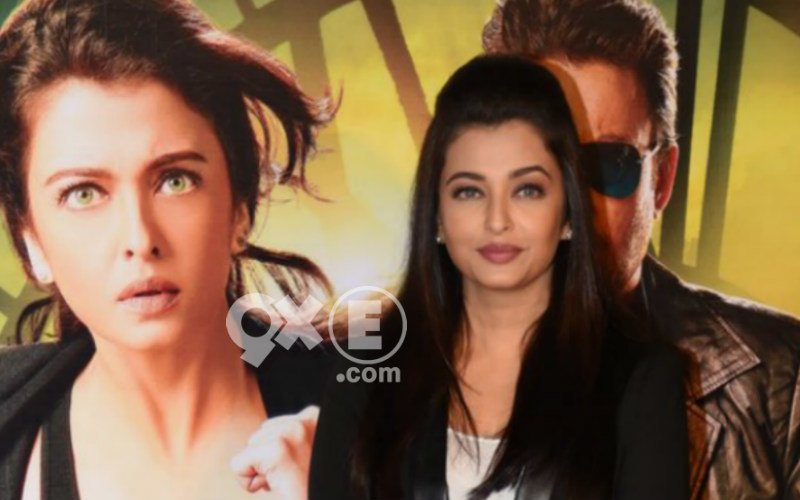 Watch Aishwarya Rai Bachchan's Awkward Moment At Jazbaa Trailer Launch