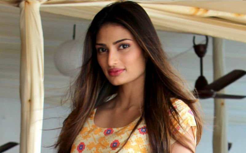 Athiya: I Used To Dance To Ek Do Teen In Front Of My Mirror - Video Interview
