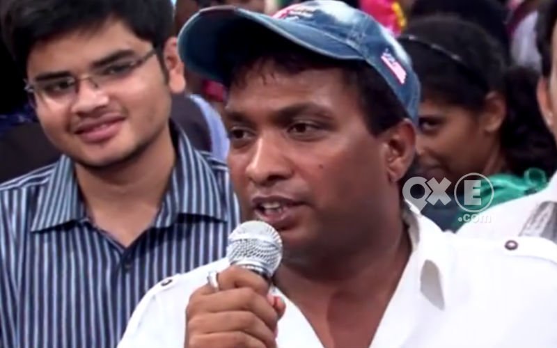 Comedian Sunil Pal Adds Laughter At Ganpati Event