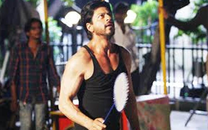 Shah Rukh Enjoys A Game Of Badminton On Dilwale Sets