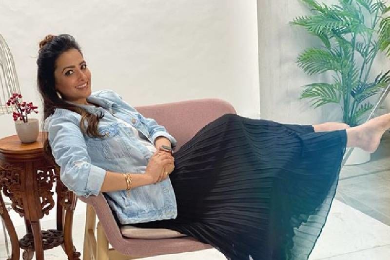 Soon-To-Be Mom Anita Hassanandani Talks About Conceiving Naturally At 39, Says 'Age Is Just A Number'