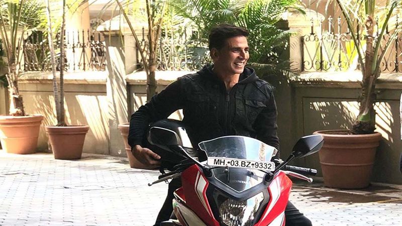 Akshay Kumar Offers Financial Help To Mumbai's Celebrated Cinema Hall Grappling With Monetary Problems