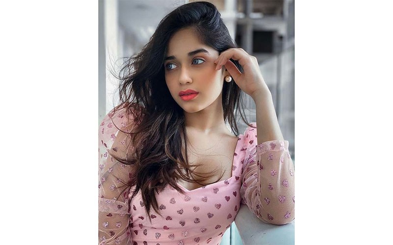 Www Xxx Meena Pohots - All Of Jannat Zubair's Instagram Pictures Have THIS Thing In Common