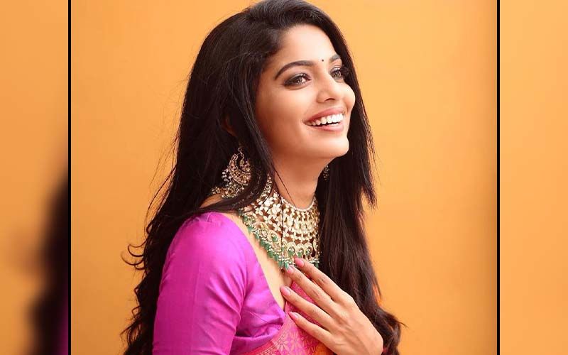 This Lovely Video Of Bonus Actress Pooja Sawant Getting Drenched In The Rain Will Make Your Day