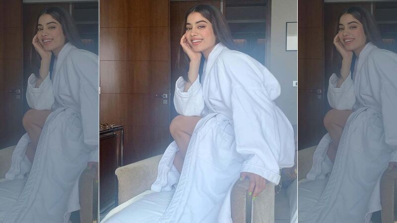 Janhvi Kapoor Goes Braless Beneath Her Black Sequin Pant Suit, Exudes Some Thorough Boss Lady Vibes