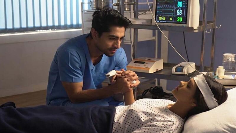 Yeh Rishta Kya Kehlata Hai SPOILER ALERT: Akshara Regains Consciousness; Abhimanyu Regrets Losing His Calm Over Her