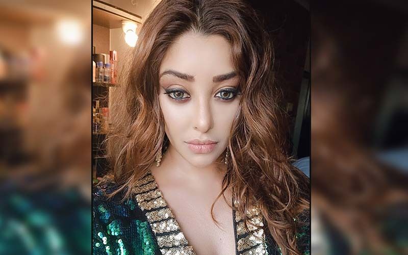 Payal Ghosh Attacked In Mumbai, She Suspects It Was An Acid Attack