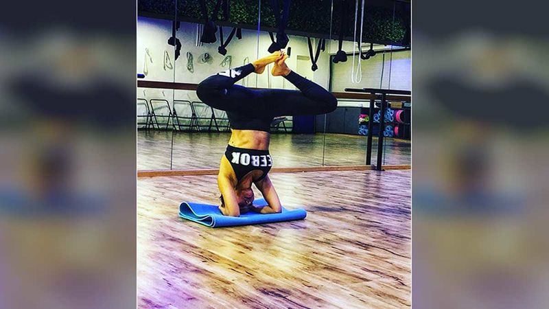 Not Arjun Kapoor But This Superstar Is In Awe Of Malaika Arora’s Headstands