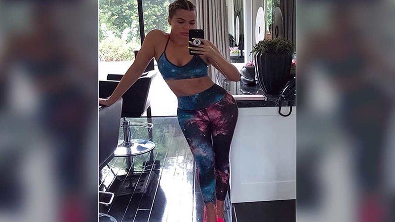 Khloe Kardashian Is A Keto Fan; The Reality TV Star Is All Set To Gorge On Some Keto Pizza