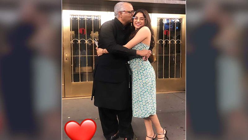 Janhvi Kapoor’s Sweet Hugs And Kisses To Father Boney Kapoor In New York Is All Things Adorbs