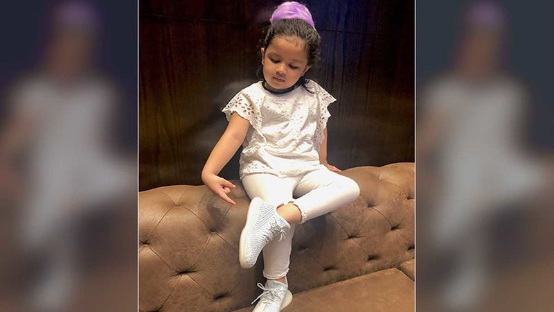 MS Dhoni’s Cute Munchkin Ziva Dhoni Steals The Spotlight With Her Cute Sofa Hopping Boomerang Video